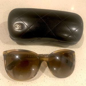 CHANEL polarized cat eye Sunglasses + Case